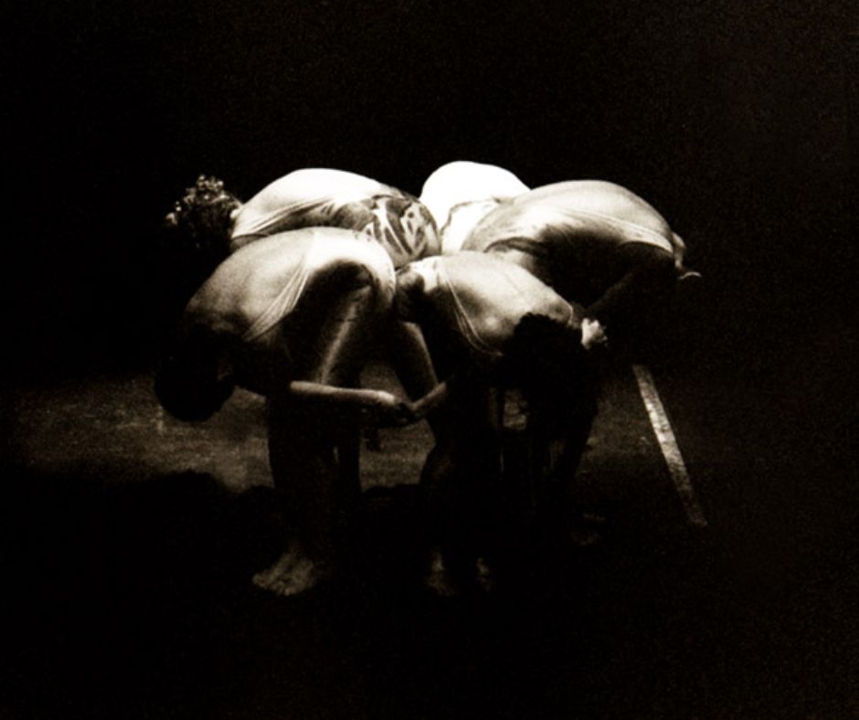 La Ricerca Artistica e la Sperimentazione Coreografica di Molecole