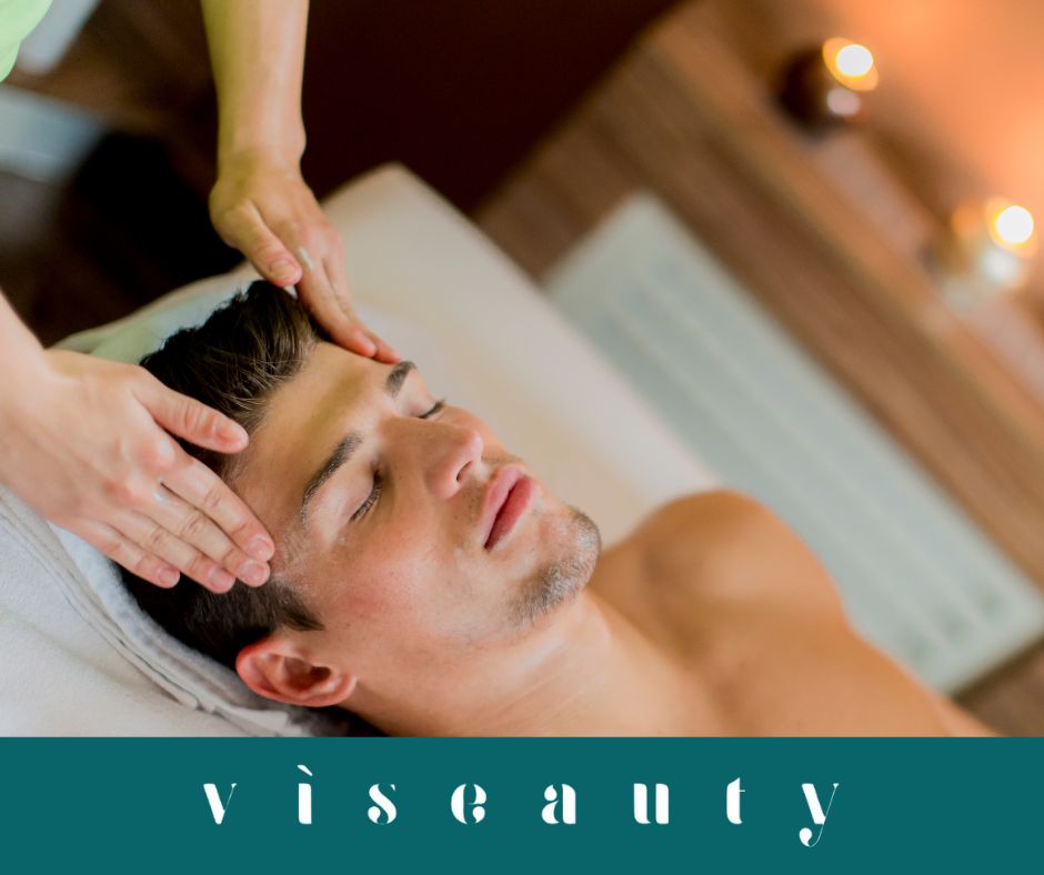 Massaggi specifici per il viso: drenaggio linfatico e rilassamento