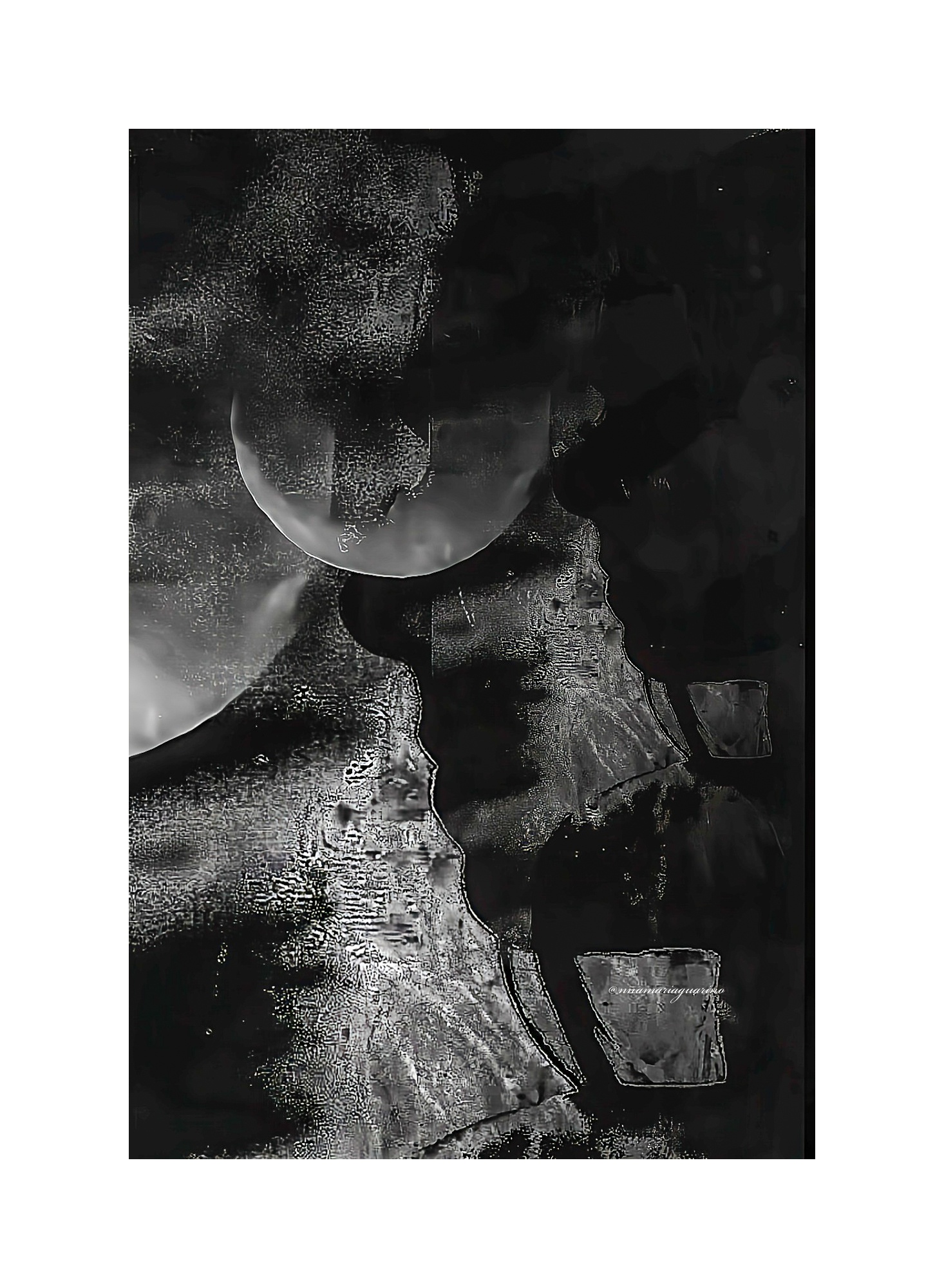 Sotto la luna piena. Sotto la luna piena.